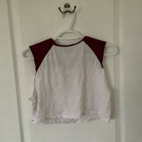 White and red muscle tank - Picture 2 of 3